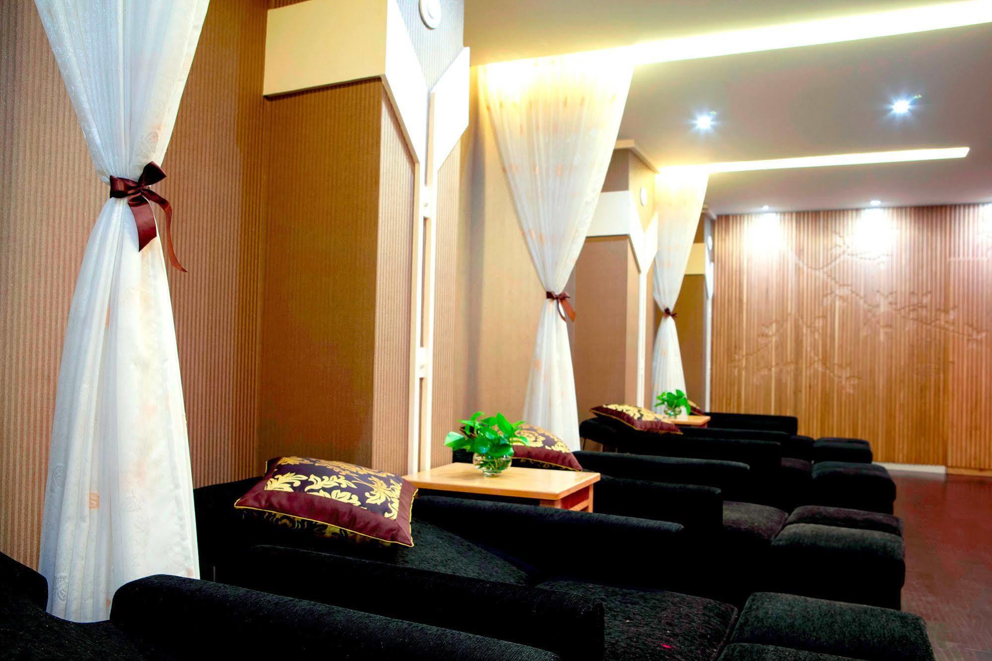 ไฮลอง โฮเต็ล กัตบา Hotel Dong Khe Sau ภายนอก รูปภาพ